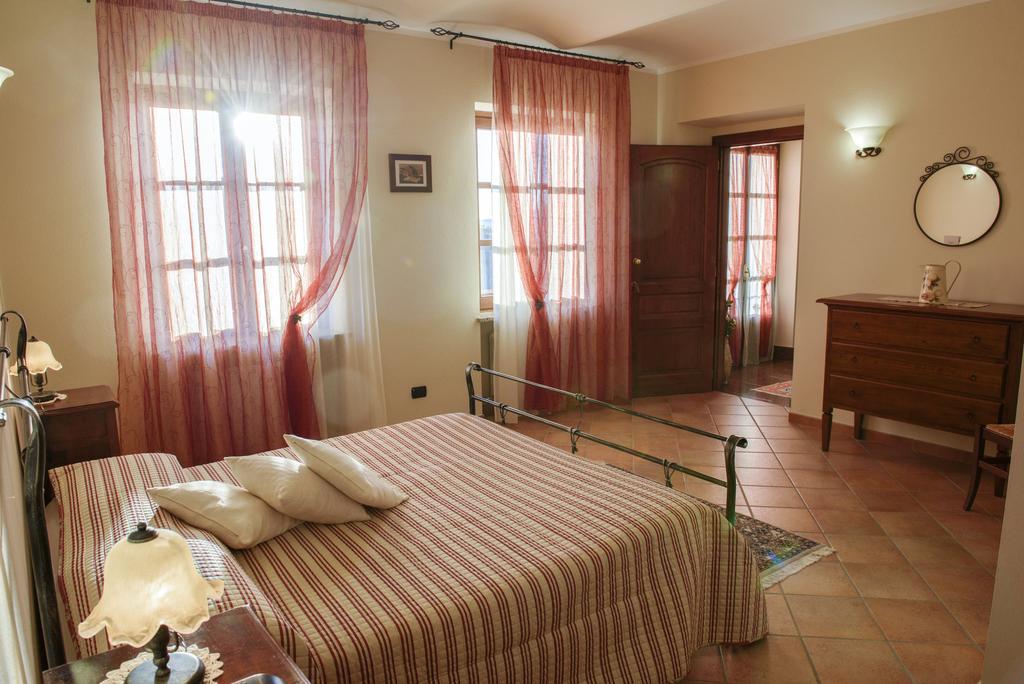 Bed and Breakfast Cascina La Corte Нейве Экстерьер фото