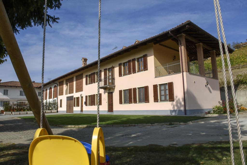 Bed and Breakfast Cascina La Corte Нейве Экстерьер фото