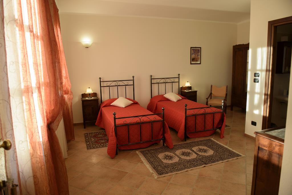 Bed and Breakfast Cascina La Corte Нейве Экстерьер фото